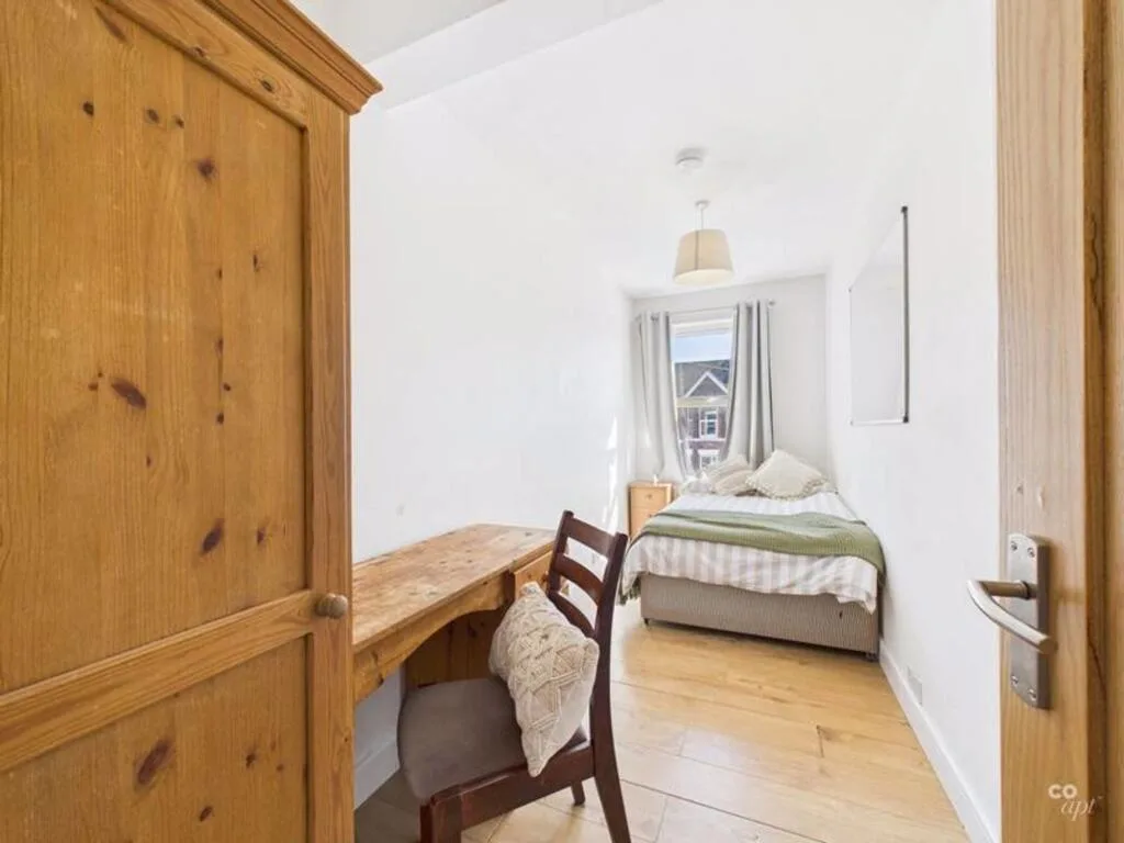6 bedroom terraced house for rent