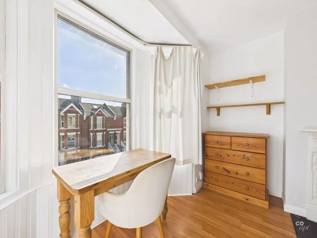 6 bedroom terraced house for rent
