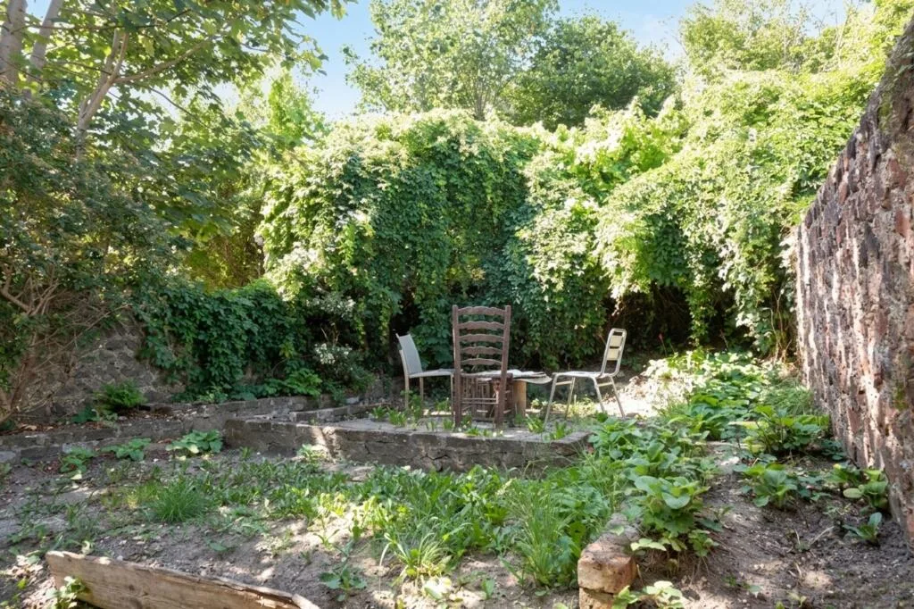6 bedroom terraced house for rent