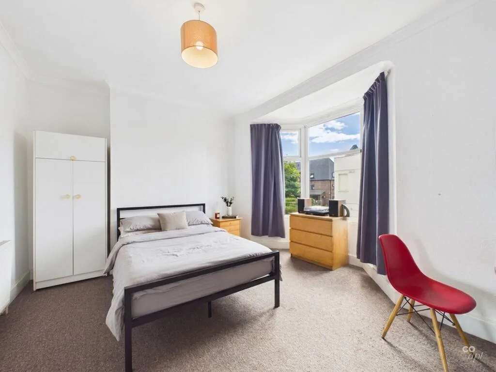 5 bedroom terraced house for rent