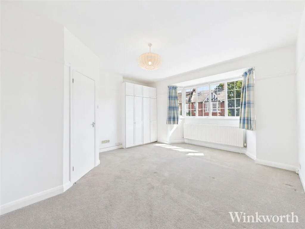 5 bedroom semi-detached house for rent