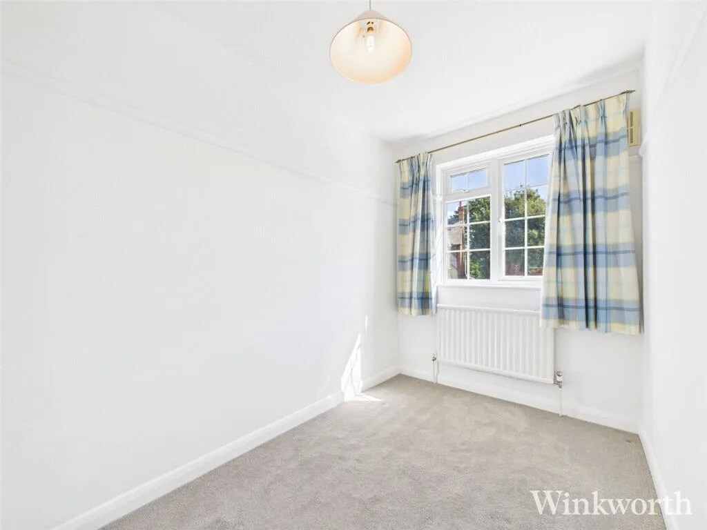 5 bedroom semi-detached house for rent
