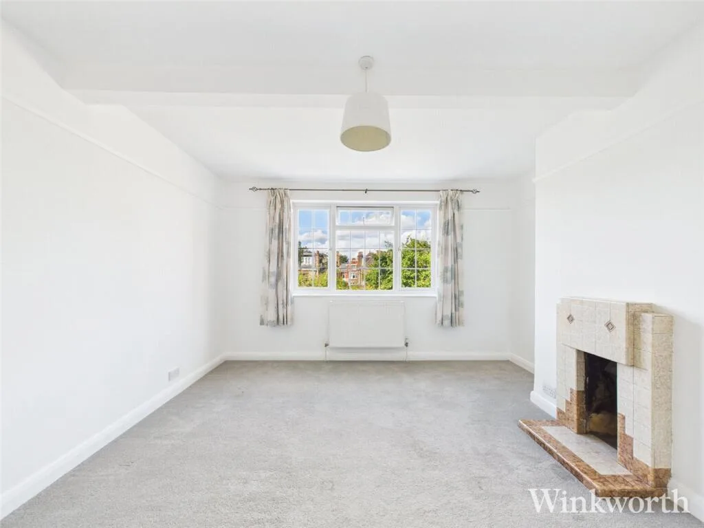 5 bedroom semi-detached house for rent