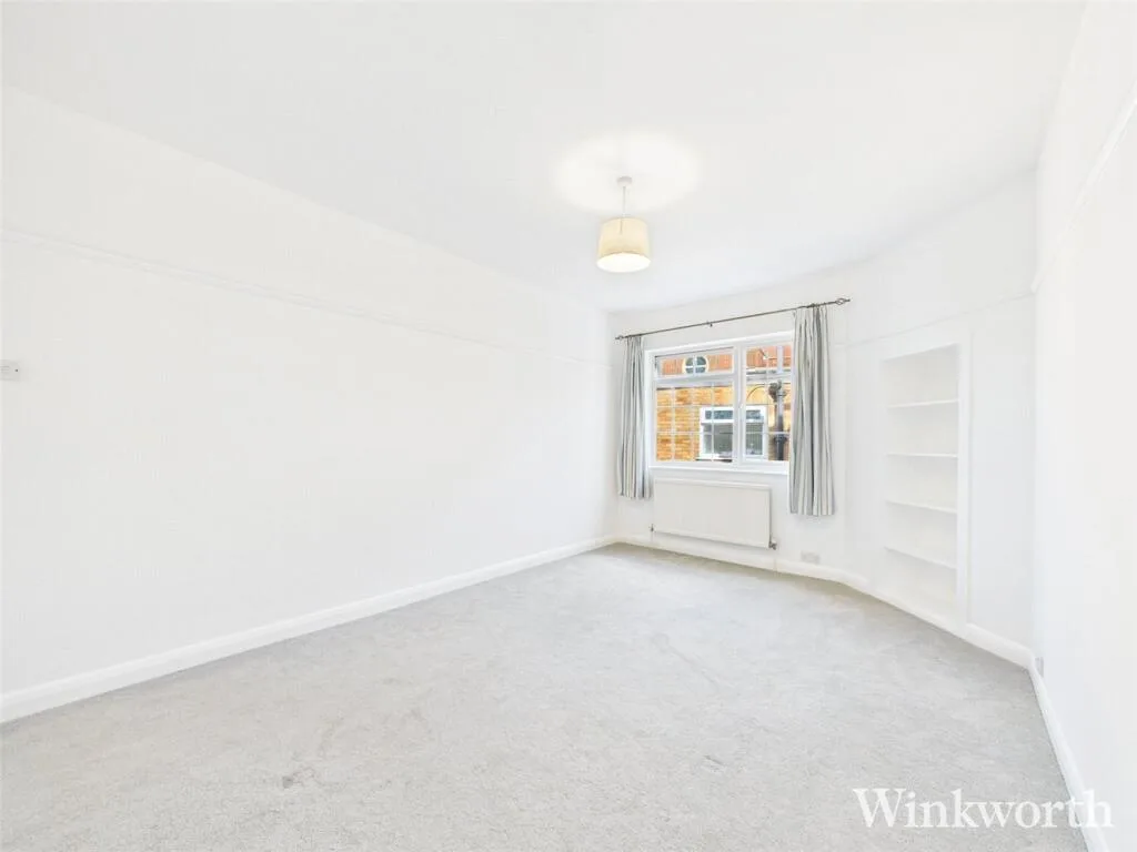 5 bedroom semi-detached house for rent