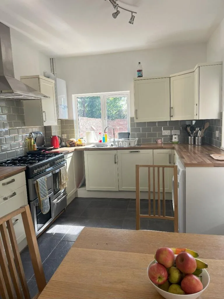 4 bedroom terraced house for rent