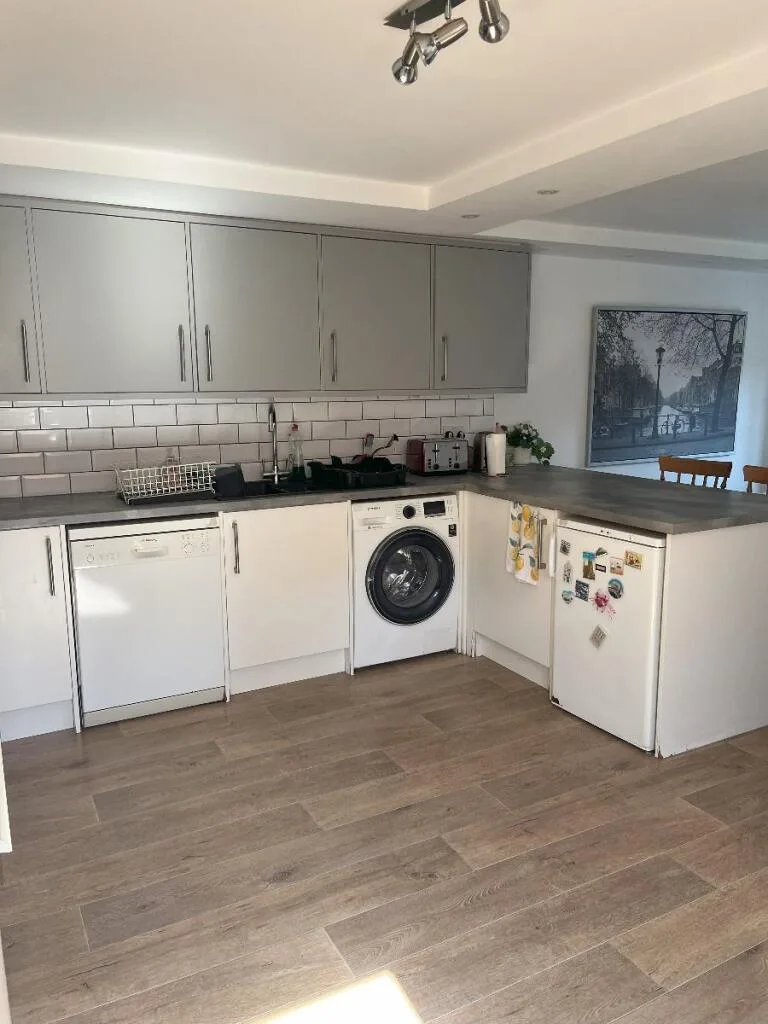 5 bedroom terraced house for rent