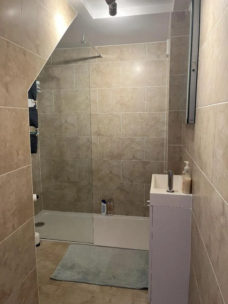 5 bedroom terraced house for rent