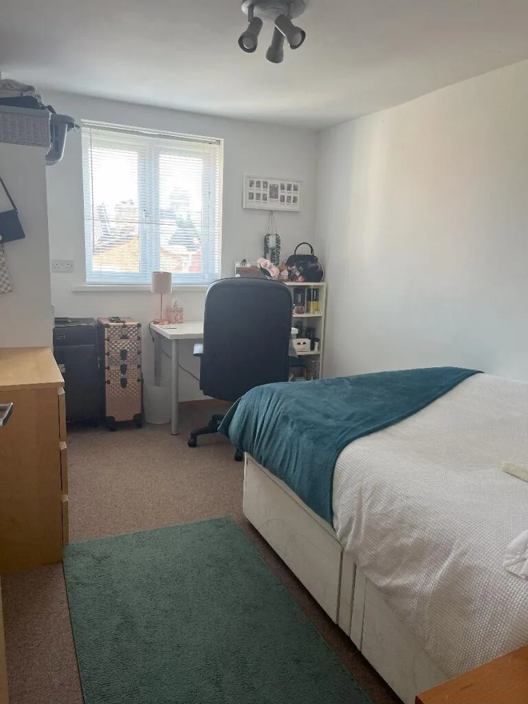 5 bedroom terraced house for rent