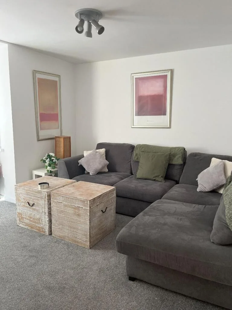 5 bedroom terraced house for rent