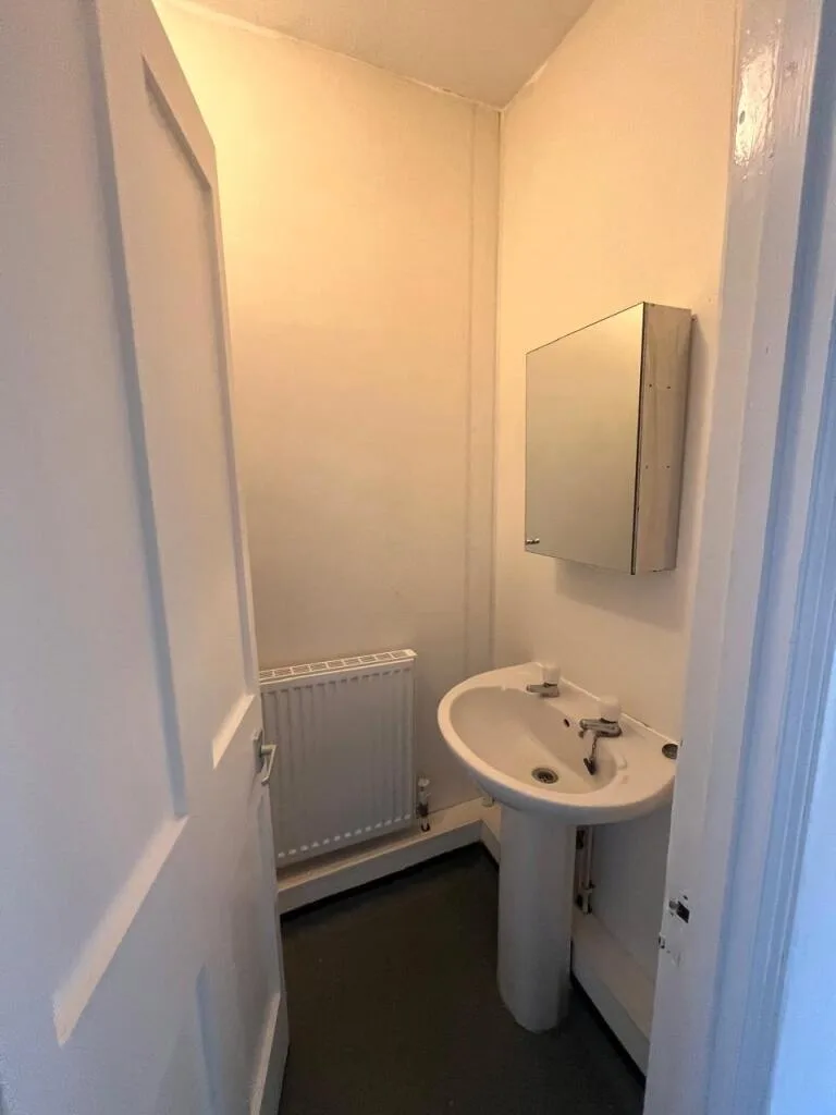 4 bedroom maisonette for rent
