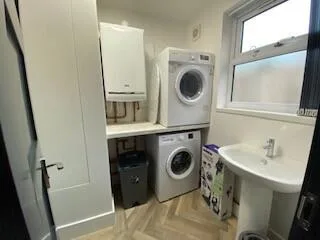 5 bedroom house for rent