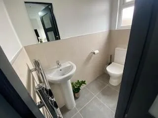 5 bedroom house for rent