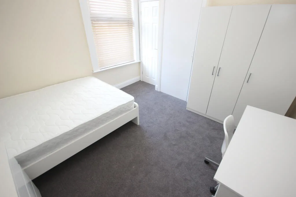 4 bedroom terraced house for rent