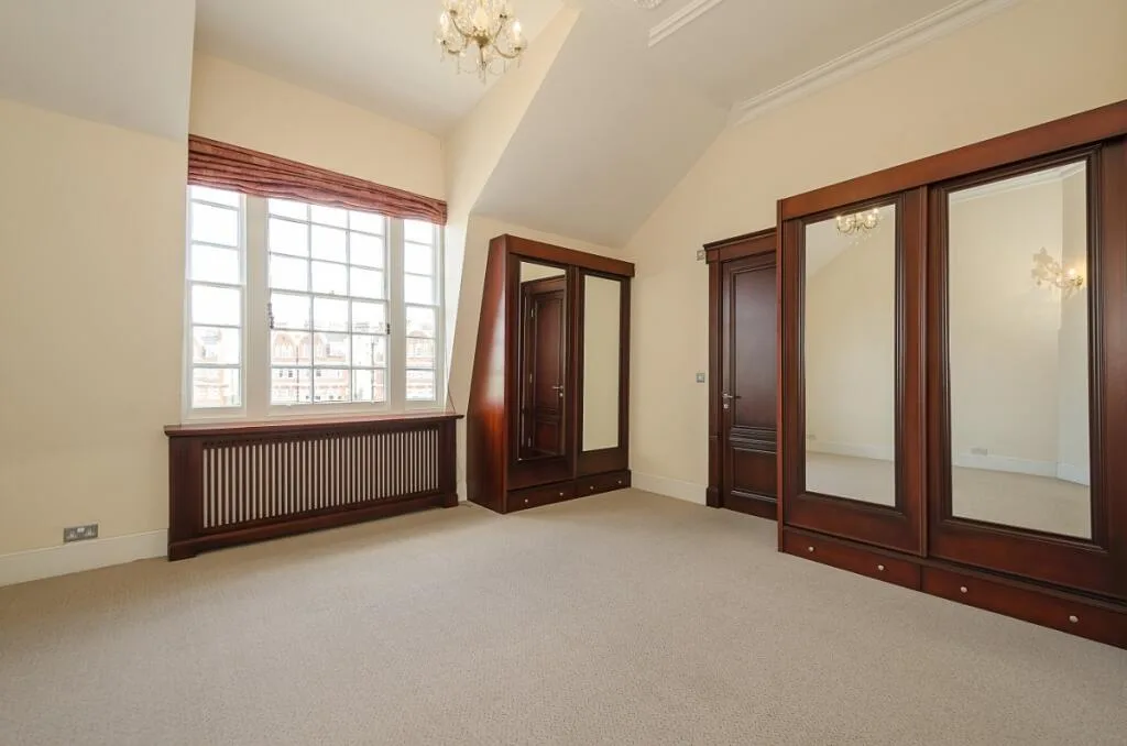 4 bedroom flat for rent