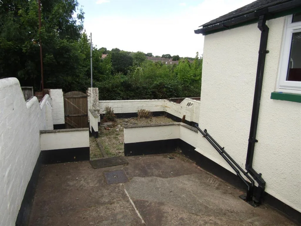 5 bedroom house for rent