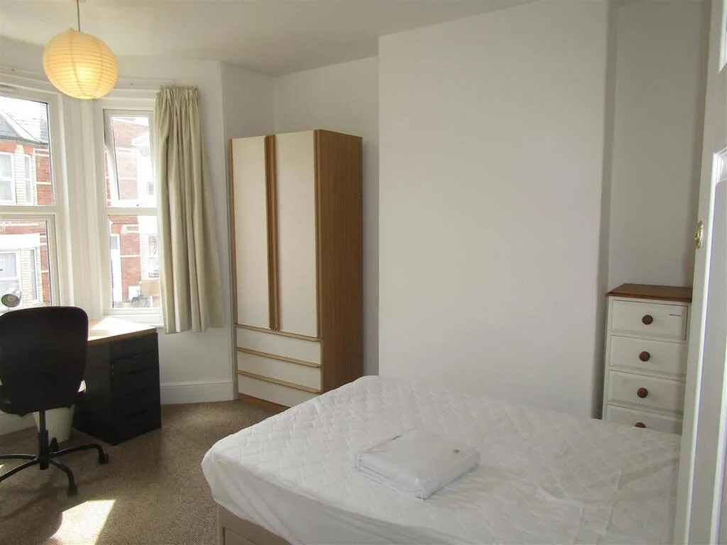 5 bedroom house for rent