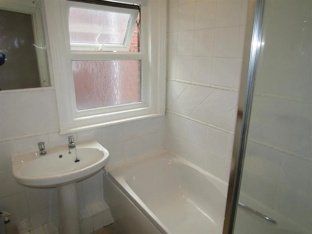 5 bedroom house for rent