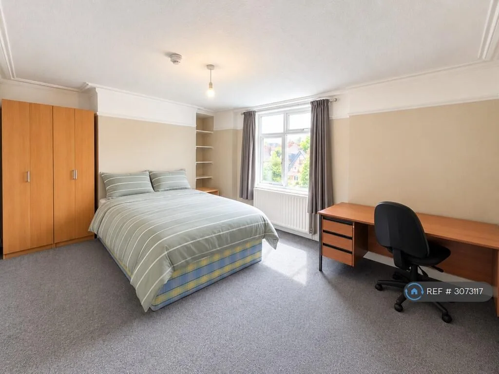 4 bedroom maisonette for rent