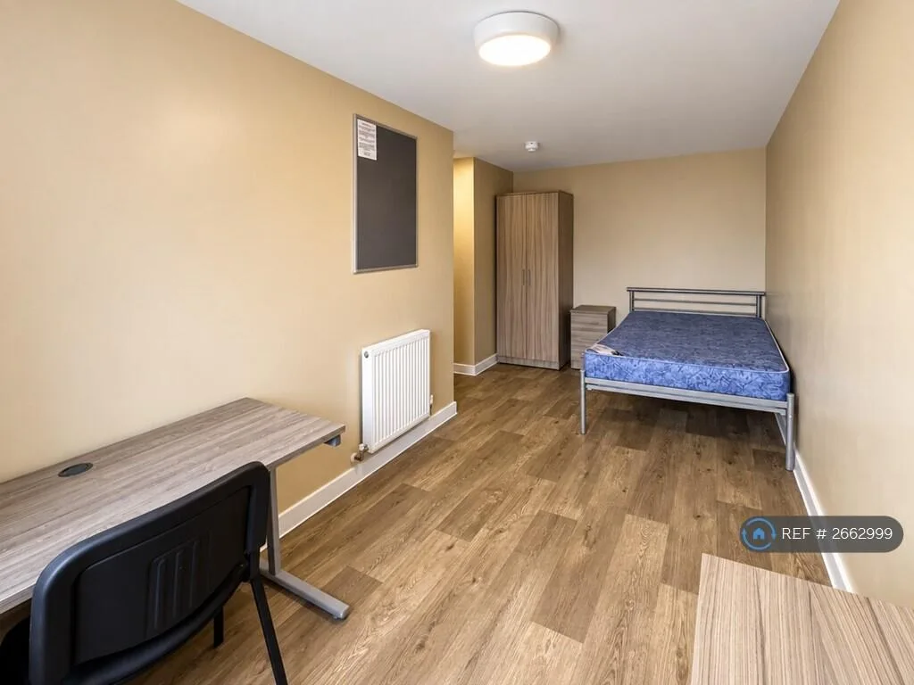 7 bedroom flat for rent