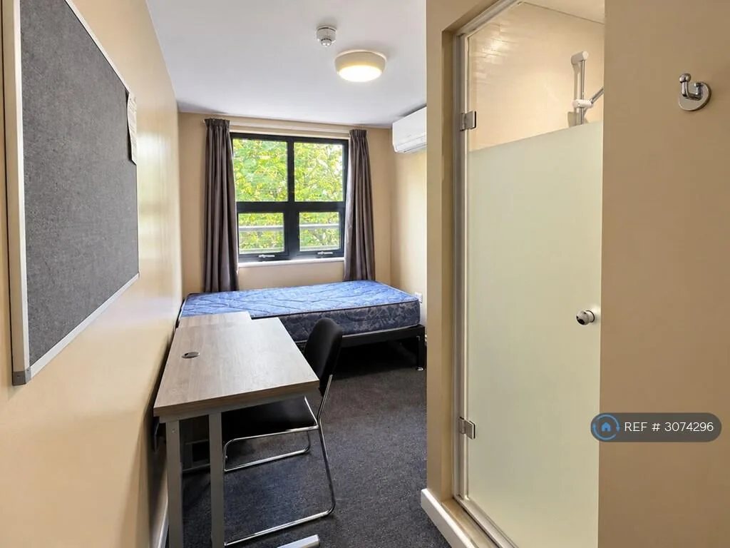 7 bedroom flat for rent