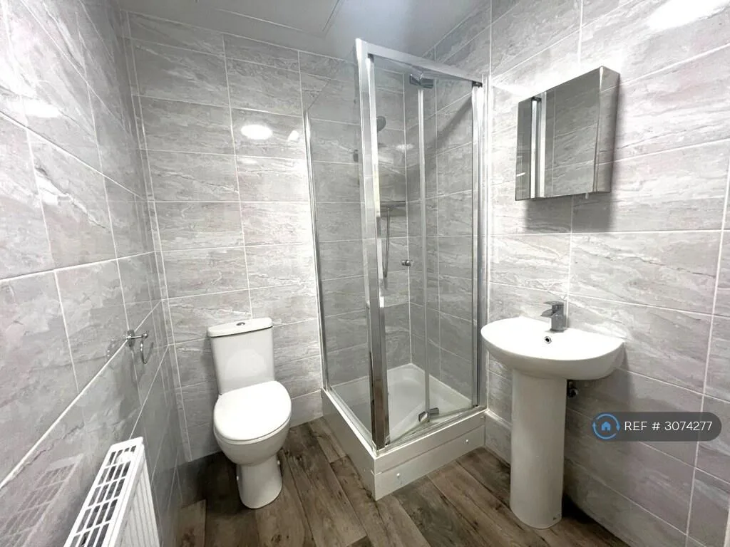 7 bedroom flat for rent