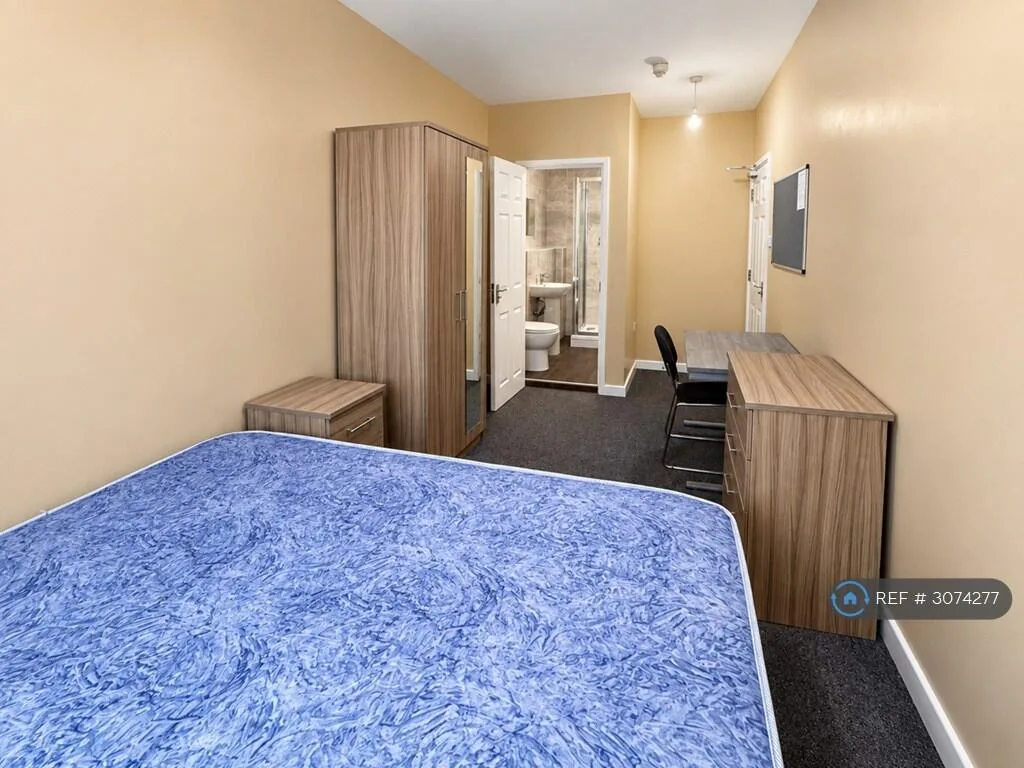 7 bedroom flat for rent
