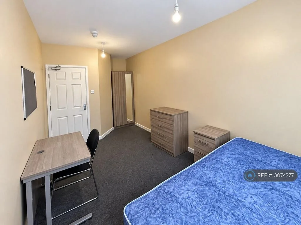 7 bedroom flat for rent