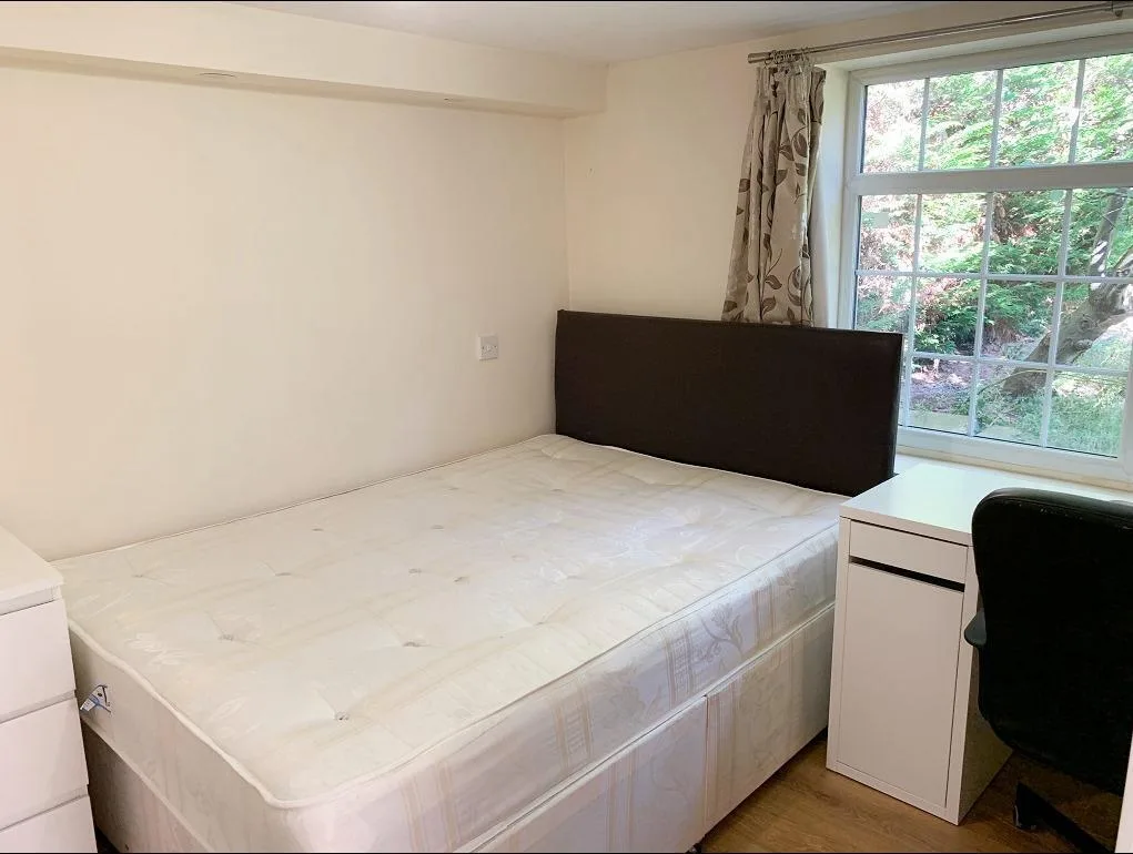 5 bedroom detached house for rent