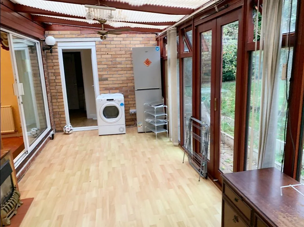 5 bedroom detached house for rent