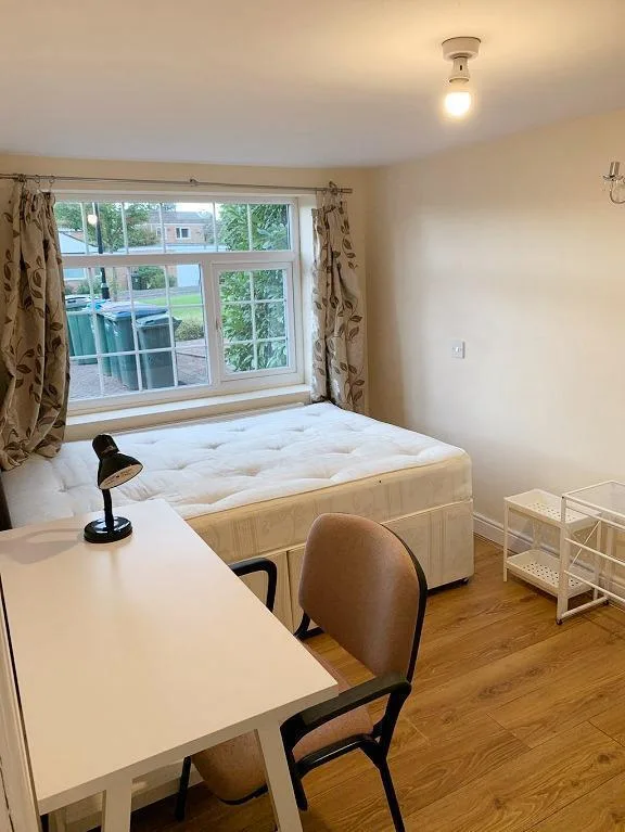 5 bedroom detached house for rent