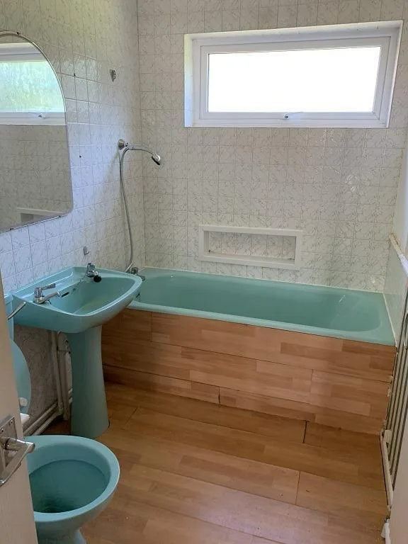 5 bedroom detached house for rent