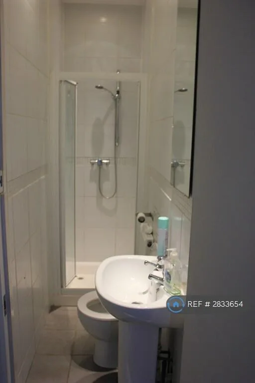 1 bedroom house share for rent