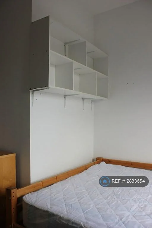 1 bedroom house share for rent