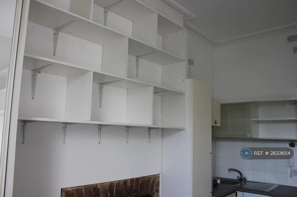 1 bedroom house share for rent