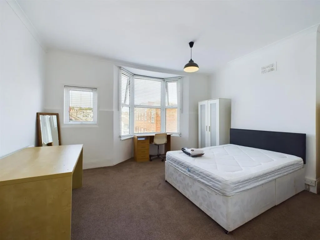 3 bedroom maisonette for rent