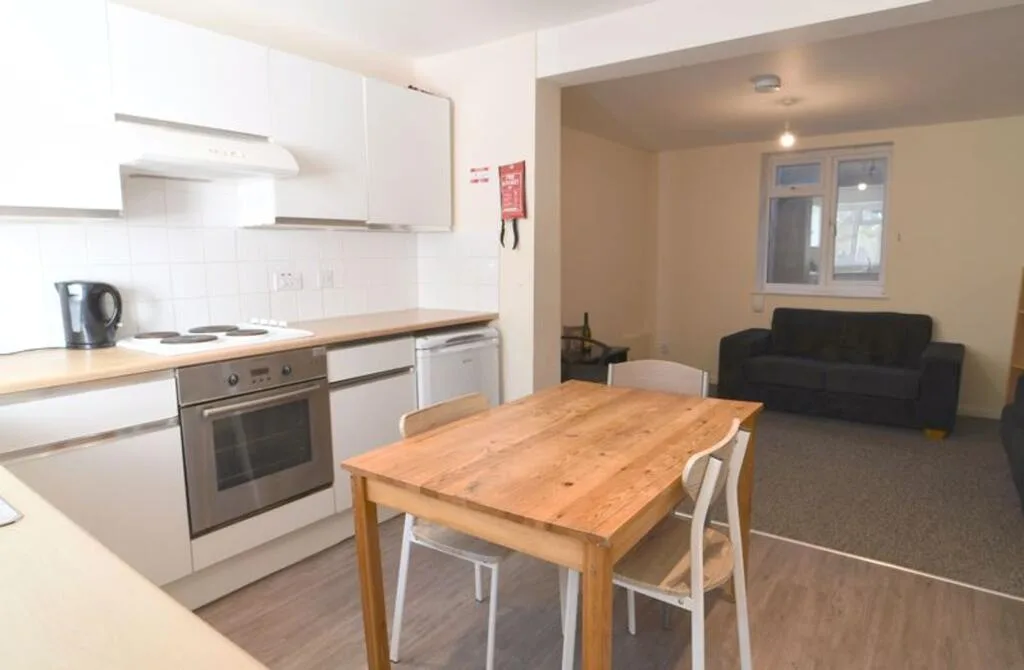 4 bedroom terraced house for rent