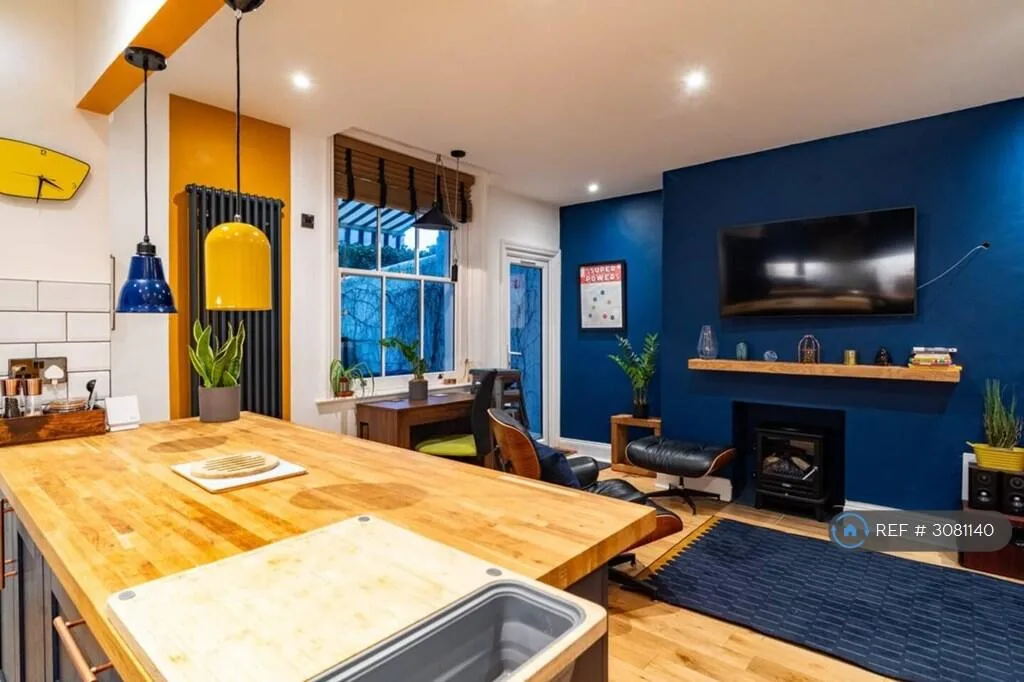 2 bedroom flat for rent