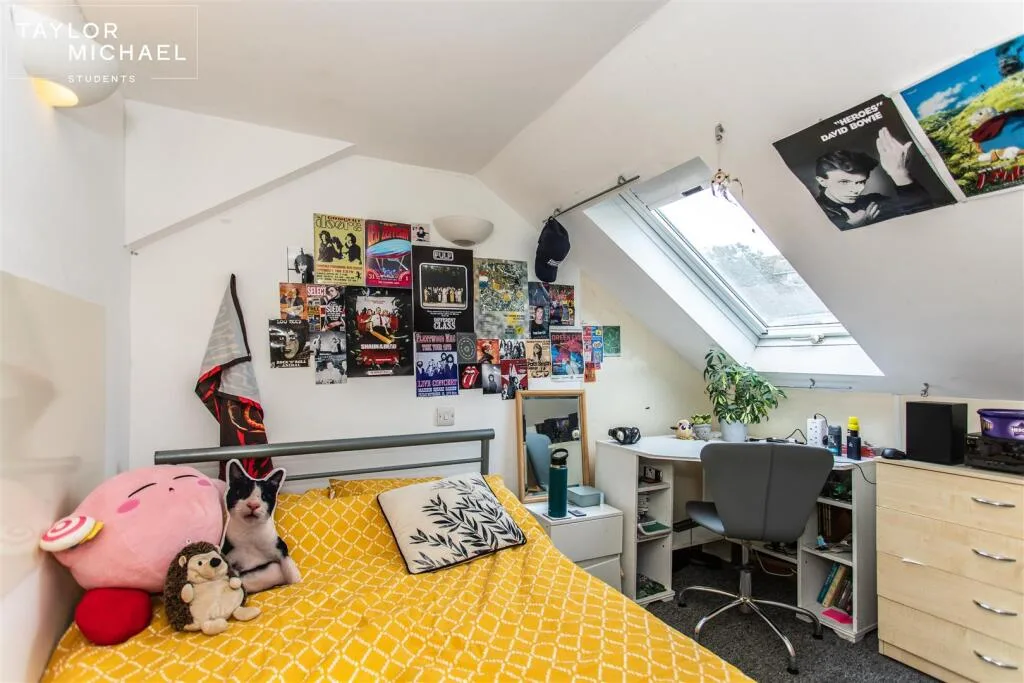 6 bedroom terraced house for rent