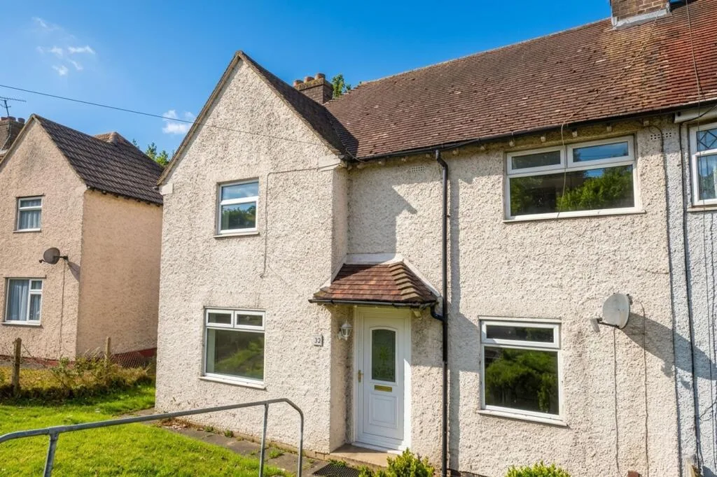 6 bedroom semi-detached house for rent
