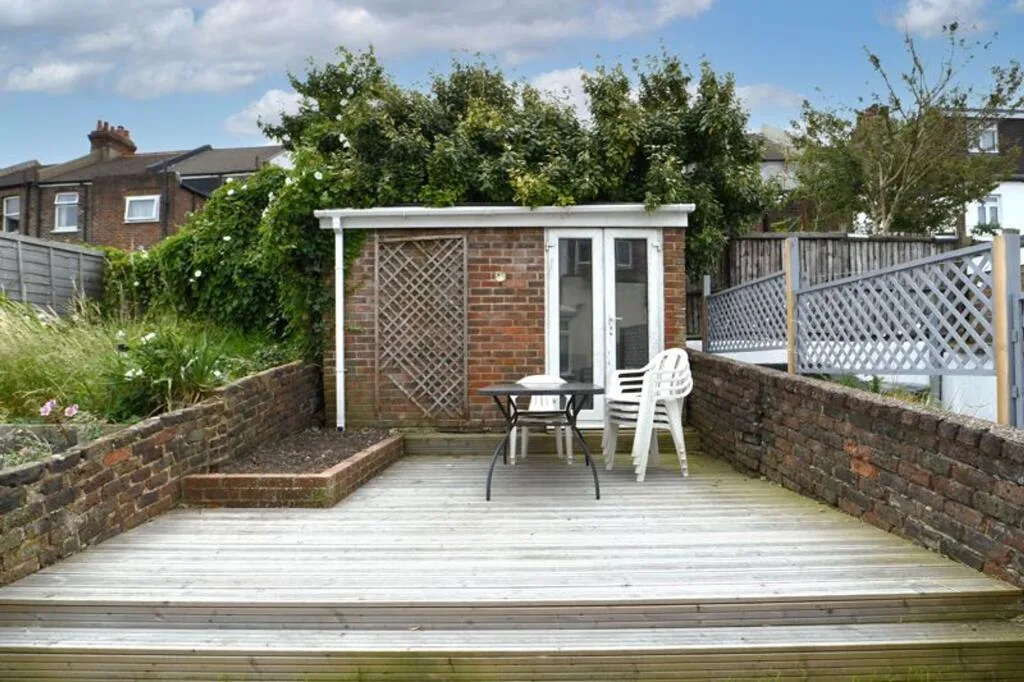 4 bedroom terraced house for rent