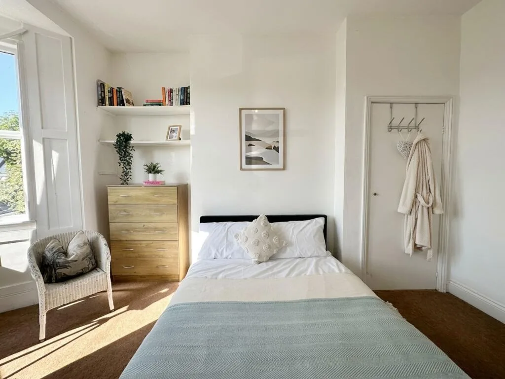 8 bedroom terraced house for rent