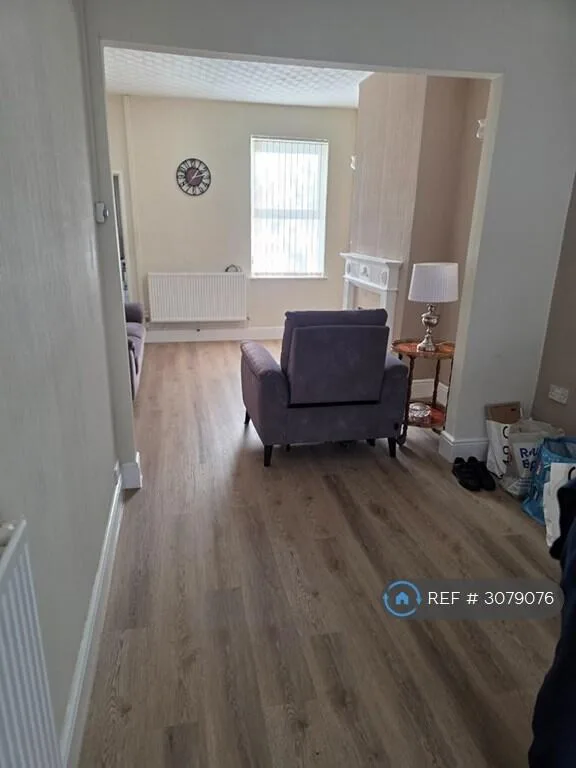 3 bedroom end of terrace house for rent