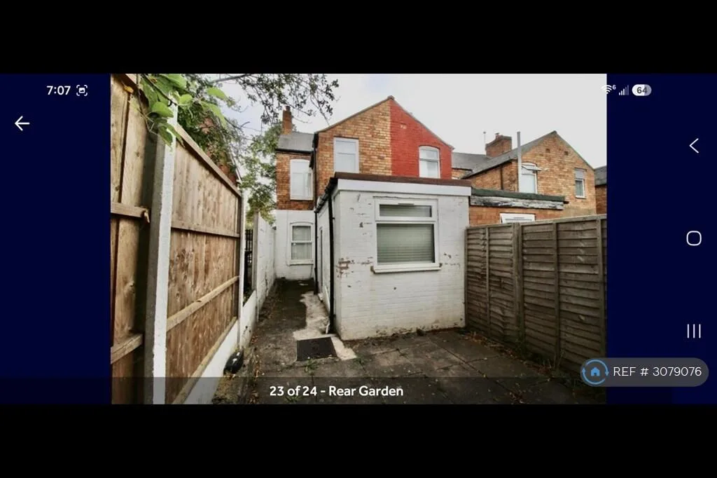 3 bedroom end of terrace house for rent
