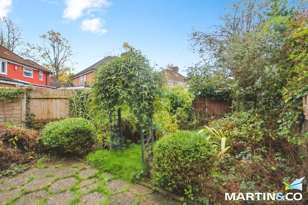 3 bedroom semi-detached house for rent