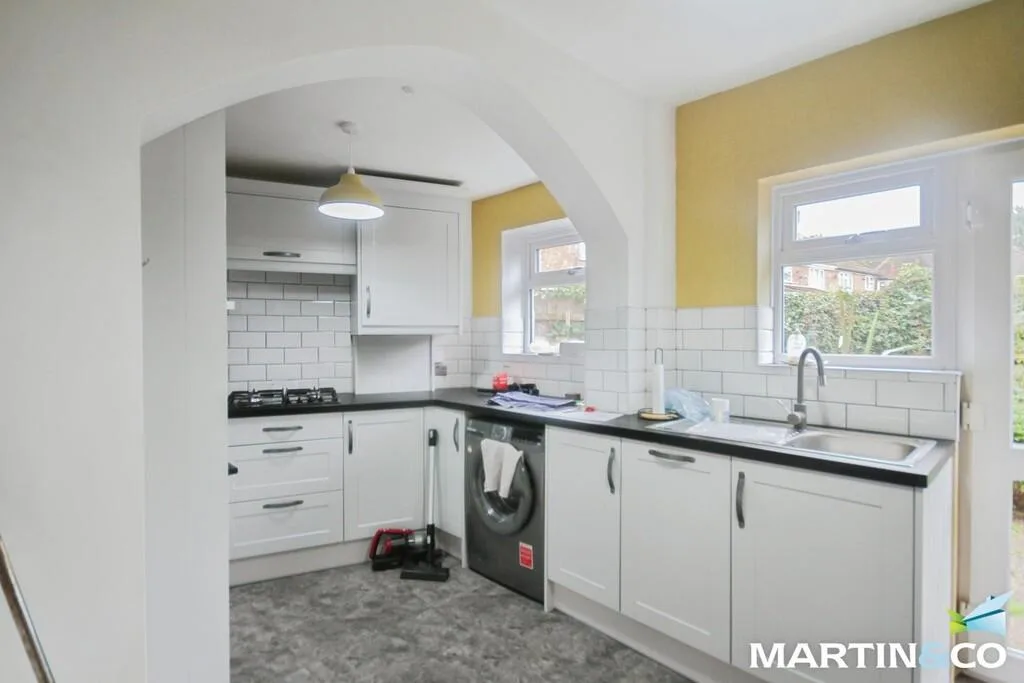 3 bedroom semi-detached house for rent