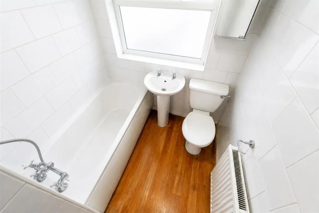 3 bedroom semi-detached house for rent