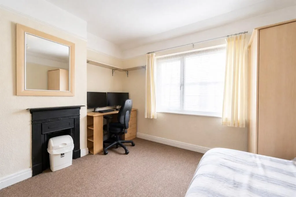 3 bedroom semi-detached house for rent