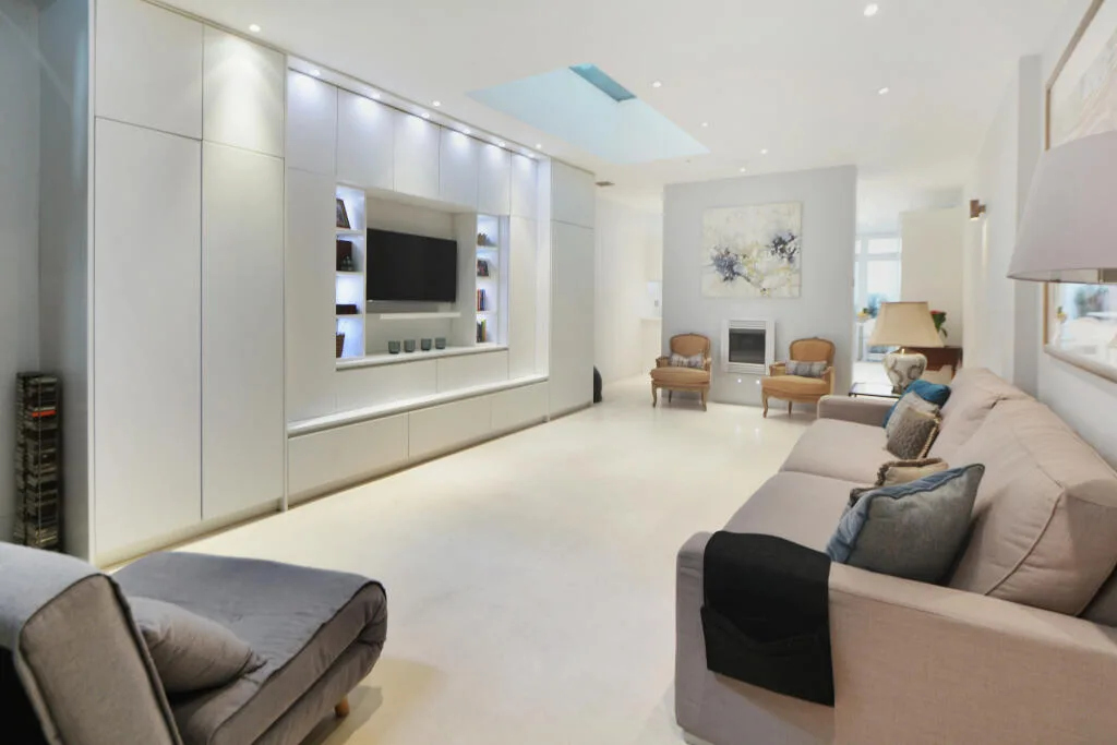 5 bedroom semi-detached house for rent