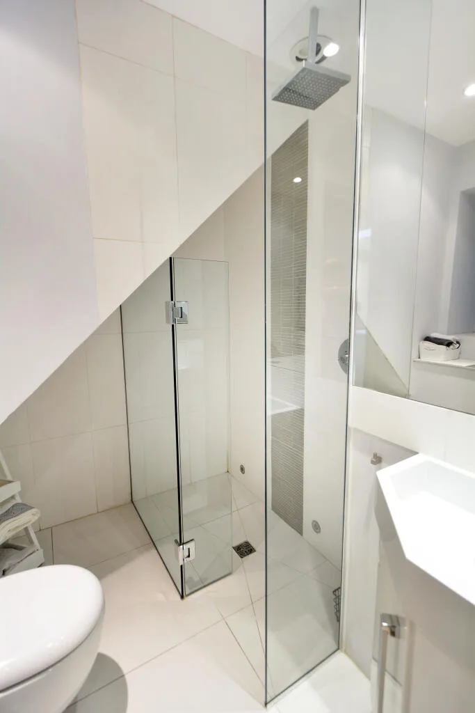 5 bedroom semi-detached house for rent