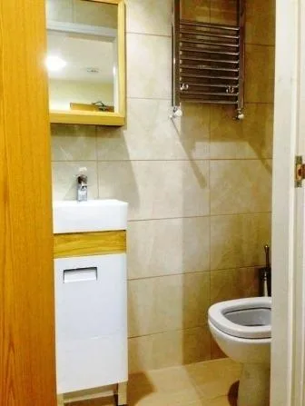 6 bedroom house for rent